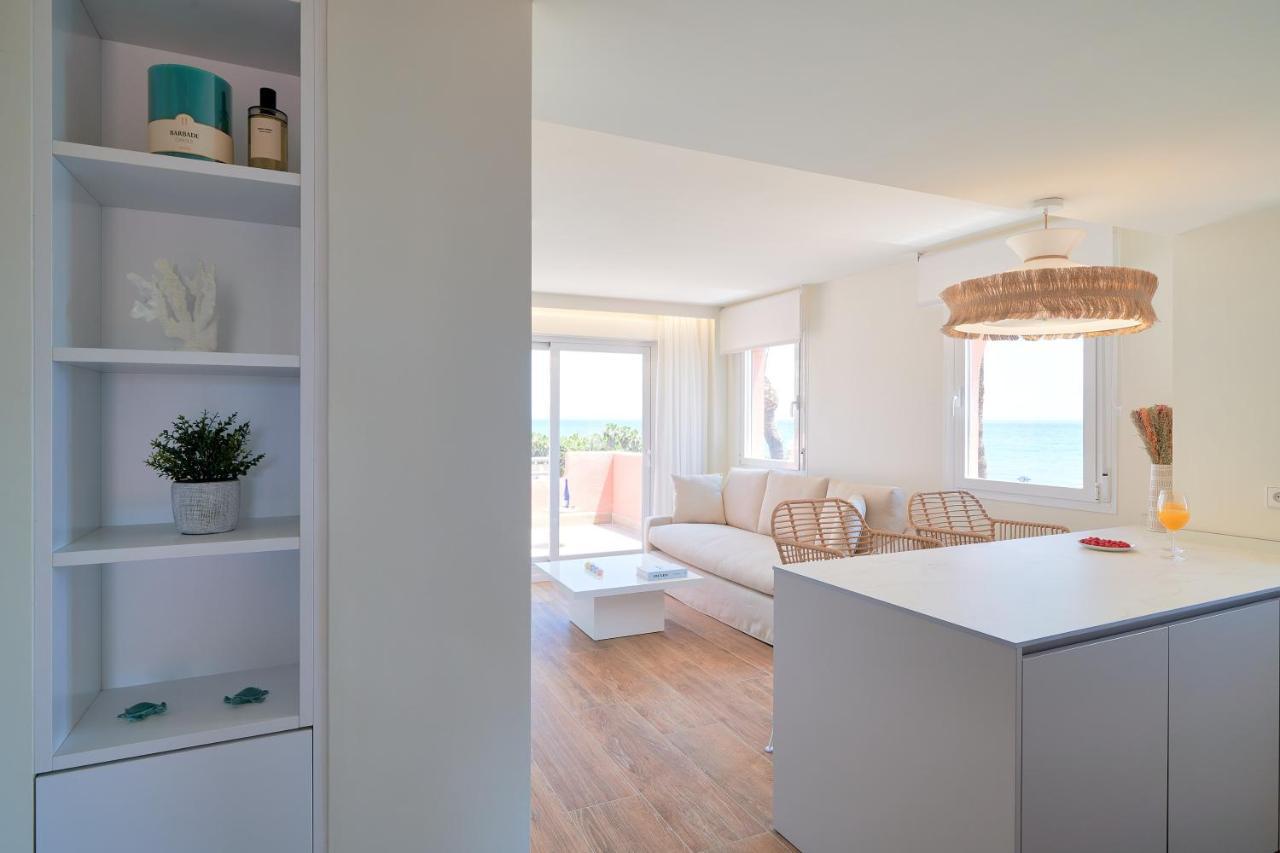 Sea Suite Beachfront Марбелья Экстерьер фото